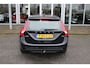 Volvo V60 T3 Automaat Momentum | Camera | Trekhaak | Cruise control | Electrische climate control |