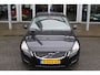 Volvo V60 T3 Automaat Momentum | Camera | Trekhaak | Cruise control | Electrische climate control |