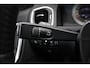 Volvo V60 T3 Automaat Momentum | Camera | Trekhaak | Cruise control | Electrische climate control |