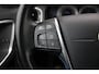 Volvo V60 T3 Automaat Momentum | Camera | Trekhaak | Cruise control | Electrische climate control |