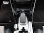 Peugeot e-2008 EV Allure 50 kWh | Panoramadak | Stoelverwarming | Trekhaak | Dodehoekbewaking | Achteruitrijcamera | Alcantara Bekleding