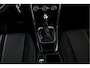 Volkswagen T-Roc 1.5 TSI 150 PK Style Business - Automaat | Adapt. Cruise | Stoelverw. | PDC | Camera | NAV + App. Connect | LED | ECC | Trekhaak | LM 17" |