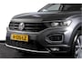 Volkswagen T-Roc 1.5 TSI 150 PK Style Business - Automaat | Adapt. Cruise | Stoelverw. | PDC | Camera | NAV + App. Connect | LED | ECC | Trekhaak | LM 17" |