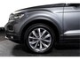 Volkswagen T-Roc 1.5 TSI 150 PK Style Business - Automaat | Adapt. Cruise | Stoelverw. | PDC | Camera | NAV + App. Connect | LED | ECC | Trekhaak | LM 17" |