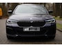BMW 5-Serie 545e xDrive High Executive Edition M-Sport Pro | HUD | Elektr. schuif/kanteldak | Harman Kardon | Co Pilot | Laser | DAB | Camera | 20" | 4-zone clima | Grootlichtassistent | Alarm kl.3 | Etc.