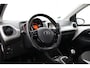 Toyota Aygo 1.0 VVT-i x-play | Volledige dealerhistorie | Origineel NL | Airco | Camera | Bluetooth