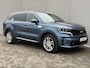 Kia Sorento 1.6 T-GDI Plug-in Hybrid 4WD ExecutiveLine 5p. / 7 jaar Fabrieksgarantie / Dealer Onderhouden / PHEV / 265Pk / HUD / Adaptieve Cruise / 360 Camera / Luxe Lederen Bekleding / Elektrisch Verstelbare Stoelen + Memory / Stoel Verwarming / Stoel Ventilatie / ApplecarPlay & Andoid auto / Dodehoek Detectie / DAB / LED / Achter bank verwarmd /