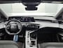 Peugeot 5008 GT Plug-in Hybrid 195 e-DCS7 | Voorraad Model | Navigatie | Panoramisch Schuifdak | Elektrisch Verstelbare Voorstoelen | 360 °C Camera | Handsfree Kofferbak |