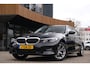 BMW 3-Serie Touring 318i Executive Edition|Rijklaar!|Apple Carplay+Android Auto|1e Eigenaar|Dealeronderhouden|PDC|DAB