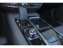 Volvo V60 T6 Recharge AWD Core Bright - IntelliSafe Assist & Surround - 360º Camera - Adaptieve LED koplampen - Verwarmde voorstoelen, stuur & achterbank - Parkeersensoren voor & achter - Elektr. bedienb. voorstoelen met geheugen - 19' LMV
