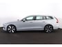 Volvo V60 T6 Recharge AWD Core Bright - IntelliSafe Assist & Surround - 360º Camera - Adaptieve LED koplampen - Verwarmde voorstoelen, stuur & achterbank - Parkeersensoren voor & achter - Elektr. bedienb. voorstoelen met geheugen - 19' LMV