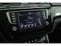 Volkswagen Touran 1.2 TSI 110pk R-Line Highline 7Pers. Trekhaak Led Panoramadak Navigatie