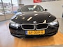 BMW 3-Serie 318i High Executive * SCHUIFDAK * TREKHAAK * LEDEREN BEKLEDING
