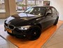 BMW 3-Serie 318i High Executive * SCHUIFDAK * TREKHAAK * LEDEREN BEKLEDING