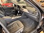 BMW 3-Serie 318i High Executive * SCHUIFDAK * TREKHAAK * LEDEREN BEKLEDING