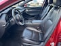 Mazda 3 2.0 e-SkyActiv-X M Hybrid 180 Comfort met Bose AUTOMAAT | LEDER | Bose AUDIO | HEAD-UP DISPLAY | APPLE CARPLAY/ANDROID AUTO | NAVIGATIE | NED.AUTO | 1e EIGENAAR | DEALER ONDERHOUDEN |