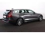 Volvo V60 T6 Recharge AWD Essential Bright - IntelliSafe Assist & Surround - Parkeercamera achter - Verwarmde voorstoelen, stuur & achterbank - Parkeersensoren voor & achter - 18' LMV