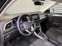 Volkswagen T-Roc 1.5 TSI/PDC V+A/CAM/KEY-LESS/17 INCH/STOEL STUUR VERW/ENZ