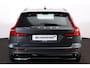 Volvo V60 T6 Recharge AWD Plus Dark - IntelliSafe Assist & Surround - 360º Camera - Harman/Kardon audio - Verwarmde voorstoelen, stuur & achterbank - Parkeersensoren voor & achter - Elektr. bedienb. voorstoelen met geheugen - Elektr. inklapbare trekhaak - 18' LMV