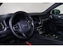 Volvo V60 T6 Recharge AWD Plus Dark - IntelliSafe Assist & Surround - 360º Camera - Harman/Kardon audio - Verwarmde voorstoelen, stuur & achterbank - Parkeersensoren voor & achter - Elektr. bedienb. voorstoelen met geheugen - Elektr. inklapbare trekhaak - 18' LMV