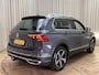 Volkswagen Tiguan 1.5 TSI Facelift Virtual Cockpit / Trekhaak / Adapt Cruise / Alcantara / Stoelverwarming / LED / Keyless / Carplay