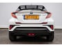 Toyota C-HR 1.8 Hybrid Bi-Tone Plus Trekhaak/ Lederen int./ Stuur+stoelverwarming/ Camera/ Blindspot/ JBL audio