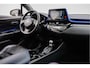 Toyota C-HR 1.8 Hybrid Bi-Tone Plus Trekhaak/ Lederen int./ Stuur+stoelverwarming/ Camera/ Blindspot/ JBL audio