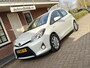Toyota Yaris 1.5 Full Hybrid Asp. TREKHAAK / PARELMOER WIT