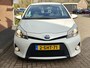 Toyota Yaris 1.5 Full Hybrid Asp. TREKHAAK / PARELMOER WIT