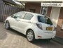 Toyota Yaris 1.5 Full Hybrid Asp. TREKHAAK / PARELMOER WIT