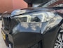 BMW X1 xDrive23i 4Cilinder High Executive M Sport Shadow Line // FULL LED // PANO/SCHUIFKANTELDAK // LEDER // HUD // 360 CAMERA // M Sportstoelen // M Adaptief onderstel