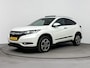 Honda HR-V 1.5 i-VTEC Executive Aut. | Panodak | 1/2 Leer | 17 Inch | Parkeersensoren | LED verlichting | Camera |