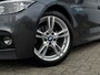 BMW 3-Serie 318i Sedan High Executive | LCI | M Sport | Schuifdak | LED | Leder |18 inch | NL Auto |