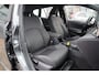 Toyota Corolla Touring Sports Hybrid 140 Active | Parkeersensoren V+A | Stuur en Stoelverwarmi