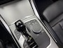 BMW 2-Serie Coupé M240i xDrive *Brooklyn Grey* Schuif-/Kanteldak HUD / Harman/Kardon / Stuurverwarming / Keyless / Carplay / Camera / Leder / Cruise / 19'' LMV