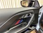 BMW 2-Serie Coupé M240i xDrive *Brooklyn Grey* Schuif-/Kanteldak HUD / Harman/Kardon / Stuurverwarming / Keyless / Carplay / Camera / Leder / Cruise / 19'' LMV