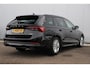 Skoda Octavia Combi 1.0 e-TSI Sport Business Automaat Sportstoelen 16 inch LMV Navigatie Clima Adaptive Cruise Sfeerverlichting Carplay Android PDC