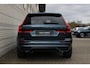 Volvo XC60 2.0 T6 Plug-in hybrid AWD Ultra Black Edition | Nappa leder Open Grid | Panoramadak | Visual Park Assist | Luchtvering | Preconditioning | Getinte ramen | Headup | Full Led | Driver Assistance | Driver Awareness | 22 Inch | Premium Audio by Harman Kardon | Google Maps | Google Assistant | Blis | Elektrische achterklep | Verwarmbaar stuurwiel | Keyless | Elektrisch verstelbare voorstoelen met geheugen | Stoelverwarming voor en achter