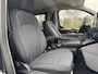 Ford Transit Custom 320 2.5 PHEV L2H1 Limited DC | Dubbele cabine | Adaptive Cruise Control | Groot middenconsole | 8-weg verstelbare & verwarmbare passagiersstoel | 13 polige trekhaak | 17 inch lichtmetalen velgen | Verwarmbaar stuurwiel | Draadloos opladen | Adaptieve LED koplampen | Reservewiel