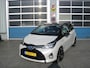 Toyota Yaris 1.5 Hybrid Dynamic Bi-Tone