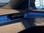 Peugeot E-3008 GT 73kWh 210pk | FISCAAL AANTREKKELIJK! | TREKHAAK | ALCANTARA | FOCAL HIFI | SCHUIF/KANTELDAK | WARMTEPOMP
