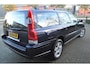 Volvo V70 2.5T Summum, netto € 5.750, Carplay, Leder, bijtel vriendelijk!