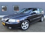 Volvo V70 2.5T Summum, netto € 5.750, Carplay, Leder, bijtel vriendelijk!