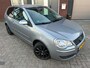 Volkswagen Polo 1.6-16V Comfortline / Schermpje / PDC / Airco / Cruise / AUT / NAP