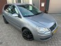 Volkswagen Polo 1.6-16V Comfortline / Schermpje / PDC / Airco / Cruise / AUT / NAP