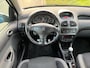 Peugeot 206 SW 1.4-16V Air-line 3 ECC Electric pakket Audio/CD LMV 15" Colorpakket ABS Getint glas Dealeronderhoud Nieuwe Apk!