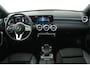 Mercedes-Benz A-klasse 180 Business Solution Luxury (PANORAMADAK, SFEERVERLICHTING, STOELVERWARMING, CAMERA)