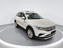 Volkswagen Tiguan 1.4 TSI 245pk DSG eHybrid Elegance · Panoramadak · Camera · Apple/Android Car Play · Dodehoek Detectie · 18'' Inch ·