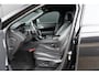 Land Rover Range Rover Velar 2.0 I4 Turbo AWD SE | Volledig onderhouden | Panoramisch schuif/kanteldak | Apple CarPlay | Stuurwielverwarming | Meridian Audio | Cruise Control | Parkeercamera | Climate Control |