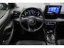 Toyota Yaris 1.5 Hybrid 115 Dynamic 2025 | INCL. BTW | Stoel & Stuurverwarming | Carplay | DAB Radio | Adaptive Cruise Control | Achteruitrij Camera | Draadloze Telefoon Lader | Stuurwiel Bediening | Lichtmetalen Velgen | Climate Control | Origineel Nederlands NAP